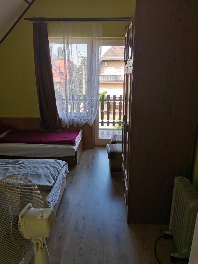 Apartamento Roland Apartman Balatonlelle Exterior foto