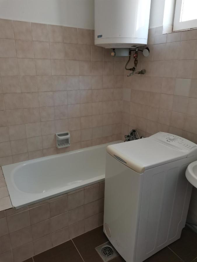 Apartamento Roland Apartman Balatonlelle Exterior foto