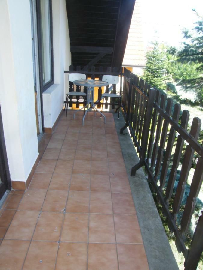 Apartamento Roland Apartman Balatonlelle Exterior foto